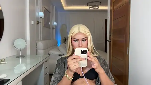 Your_Majesty_Tyra
