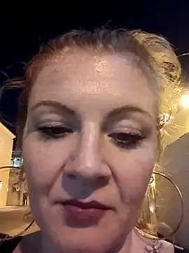 nakedgarbageperson (F young) - Cross the street 1titty out