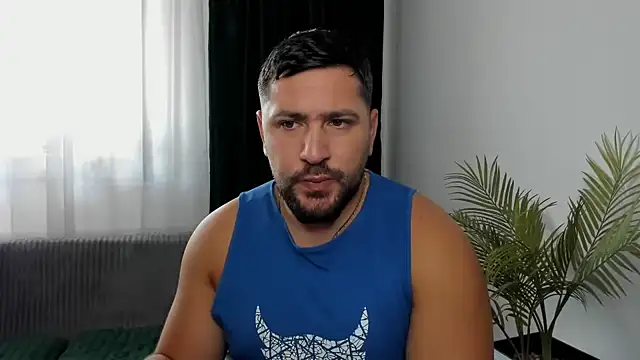 Gold_Alpha_Boy webcam