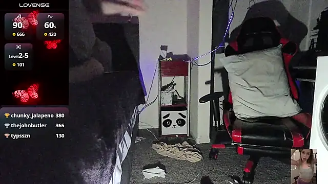 blondiewithanass (F young) - double penetration