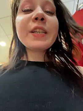 SlavicCandy live cam