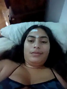 xandra252 live cam on StripChat