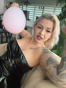 IveySin webcam