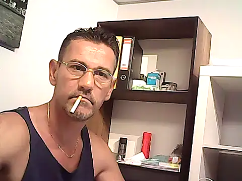 mastercharisma35 (Ask my age) - like tips pls. ı stand up for you.. okey