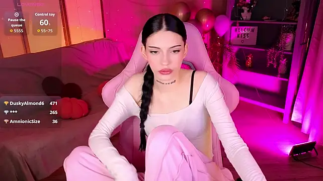 Kelly__Bunny live cam on StripChat