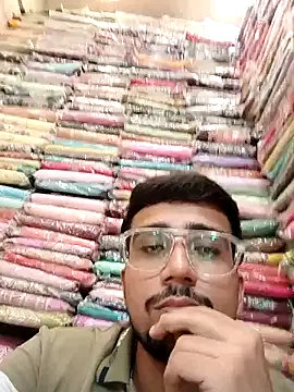 the_punjabi_cock (M young) - Ticket show in public market