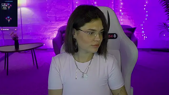 Lola_054 webcam