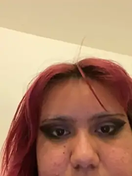 yammyisgooning live cam on StripChat