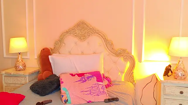 Malaika Brown live cam preview