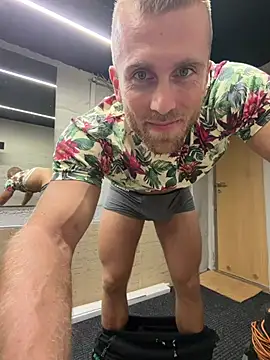 Johnytrain's live cam