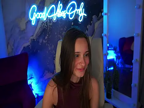 TinyNatalie webcam