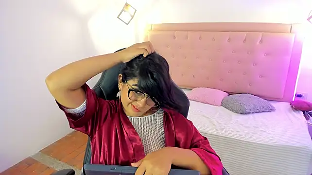mila_quin webcam