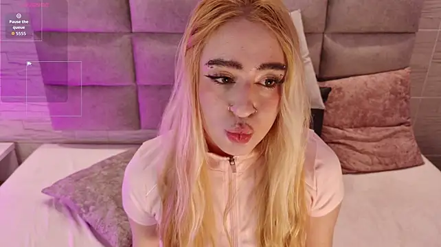 EllieAdeline webcam
