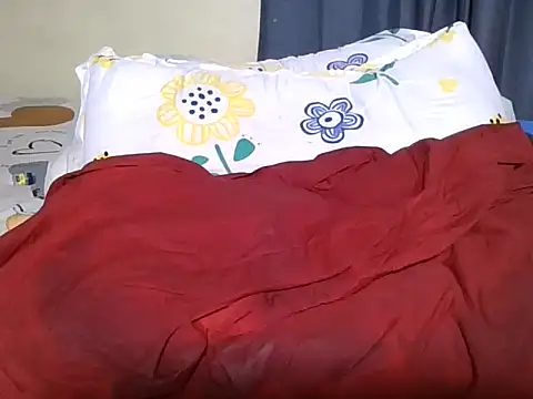CocoTempress webcam