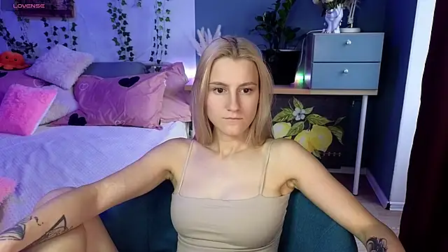 Alinika08 webcam