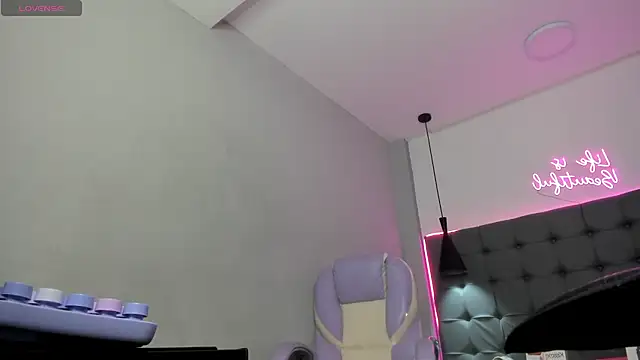 scarletcherry18