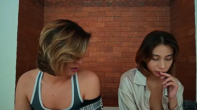 sky_lilith live cam preview