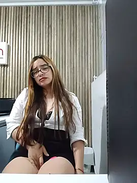 Camila_Luux