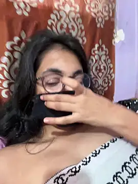 sandhya_77 (F young) - Lovesense