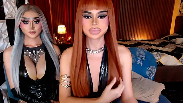 IndestructibleLily live cam