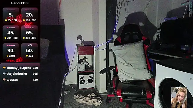 random webcam chat Blondiewithanass