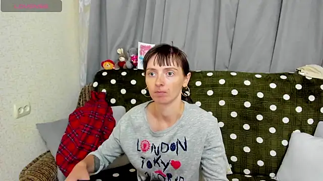 TayanaJons webcam