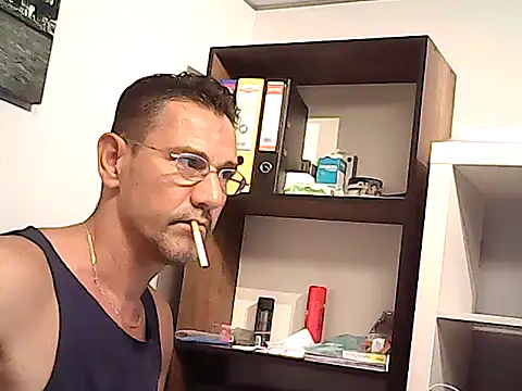 mastercharisma35 live cam preview