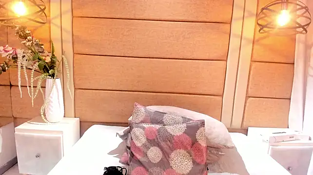 NaomiWhite_