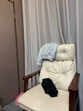 Lipinger live cam on StripChat