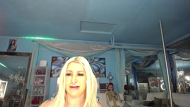 ADRIANNA_FOX webcam