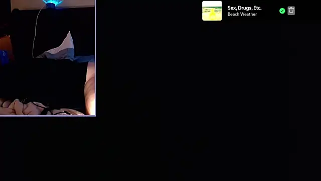 Snarfle82 live cam on StripChat
