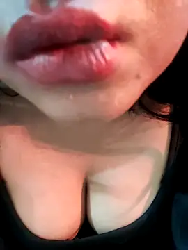 Ramya_369 live cam on StripChat