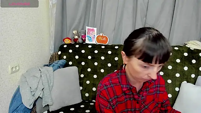 TayanaJons webcam