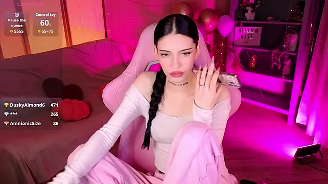 Kelly__Bunny live cam on StripChat