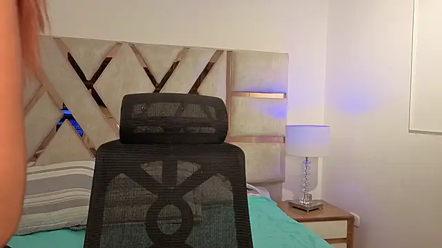 auravg webcam