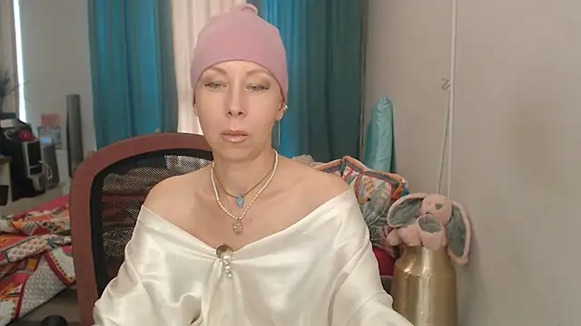 LuxuryNika