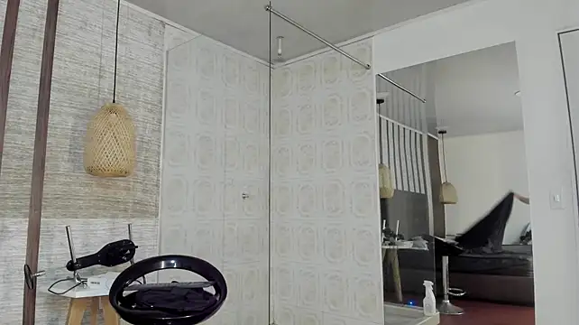 Hannah_Cross webcam