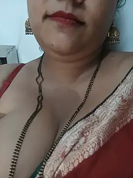 Nyra-23 live cam on StripChat