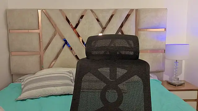 auravg live sex cam