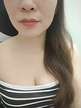 Snail_niE live cam on StripChat