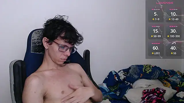 bryamado69 live cam on StripChat