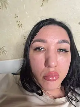 Naughtbaby_2025 webcam