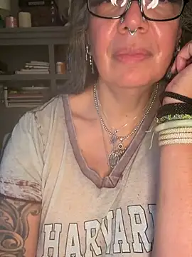 dieseldame1313 live cam preview