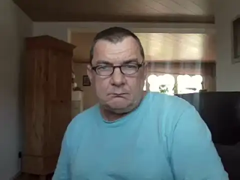 Nobbie444 live sex cam