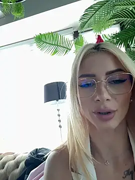 AngieShae live cam on StripChat