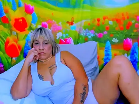 indianroxy live cam on StripChat