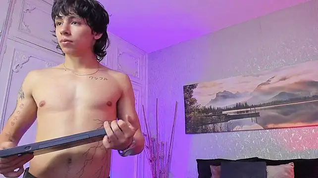 Tyler_durten live cam on StripChat