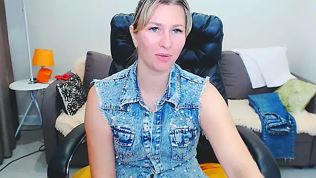 Incredible_Ariela webcam