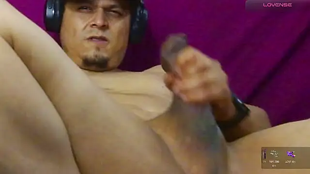 chino_roz live cam on StripChat