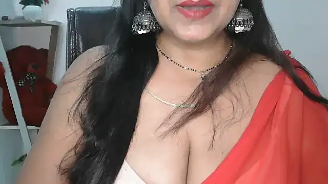 cute_ruhi99 (F milf) - cream on ass n boobies